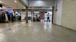 Lucky Plaza (D9), Retail #561793641